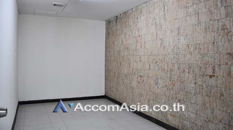 8  Office Space For Rent in Phaholyothin ,Bangkok MRT Phetchaburi at Chai Sa Nguan 1 AA15615